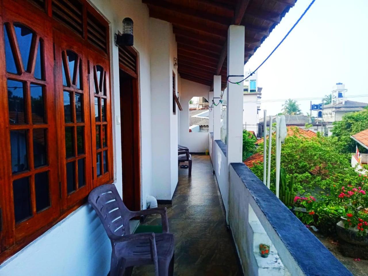 New Sea Lion Guest House Hikkaduwa Exterior photo